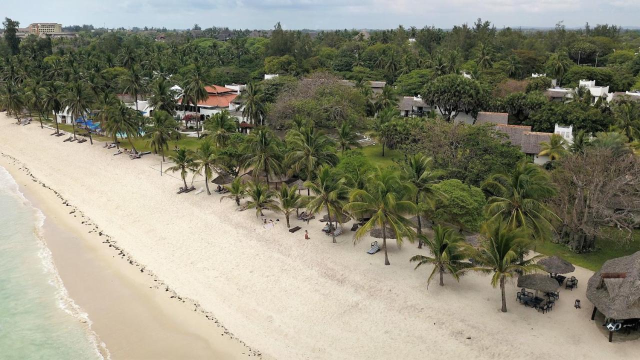 Jacaranda Indian Ocean Beach Resort Diani Beach Exterior photo