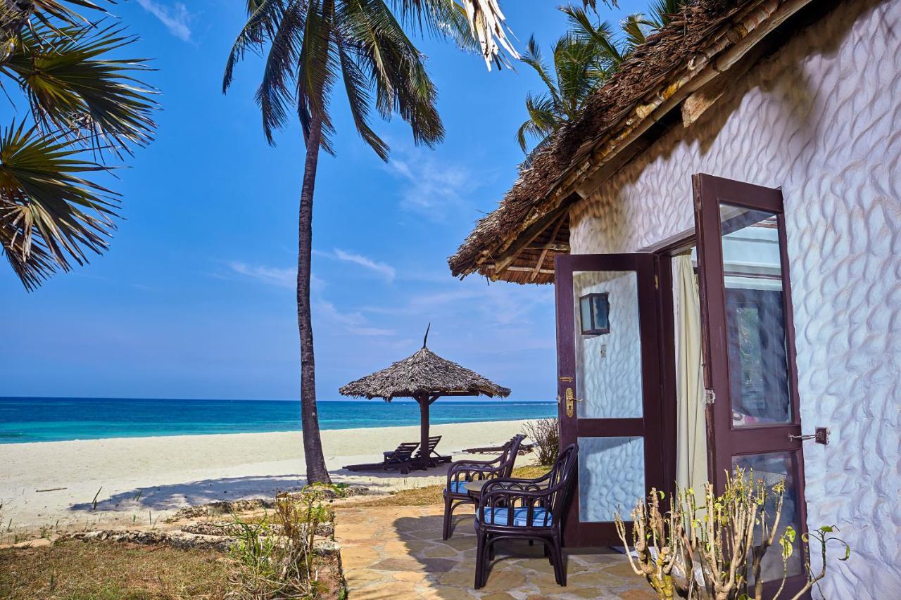 Jacaranda Indian Ocean Beach Resort Diani Beach Exterior photo